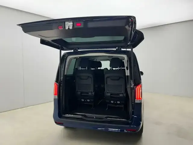 Mercedes-Benz V 220