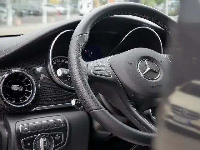 Mercedes-Benz V 250