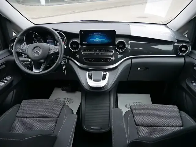 Mercedes-Benz V 250