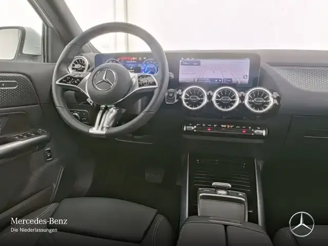 Mercedes-Benz EQA 300