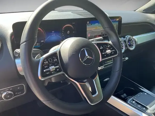 Mercedes-Benz EQB 250