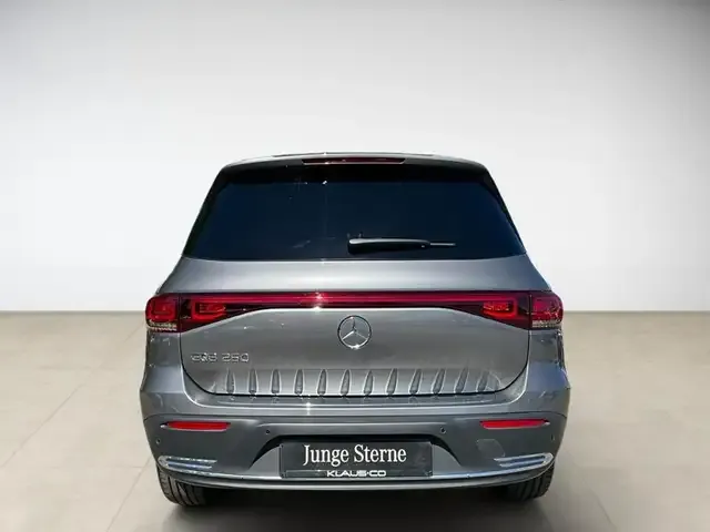 Mercedes-Benz EQB 250