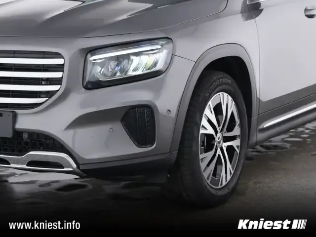 Mercedes-Benz GLB 180
