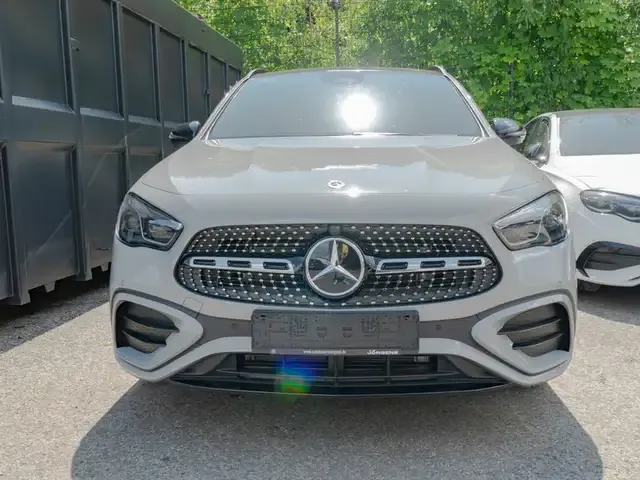 Mercedes-Benz GLA 250