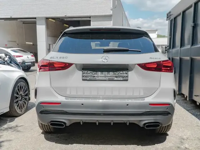 Mercedes-Benz GLA 250