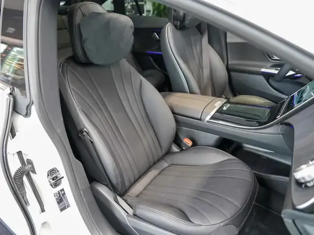 Mercedes-Benz EQE 300