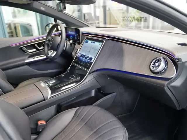 Mercedes-Benz EQE 300
