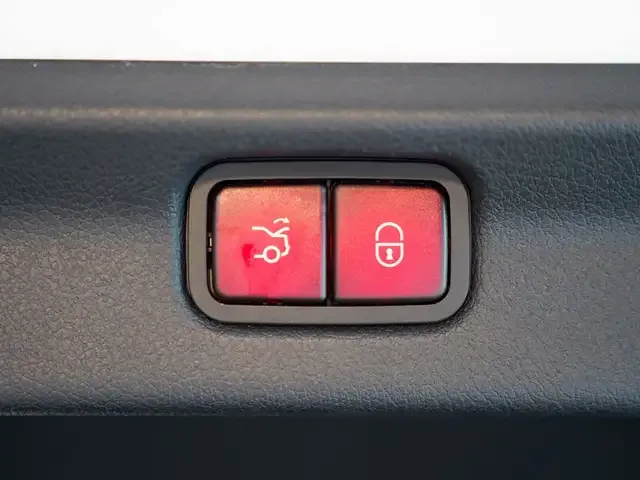 Mercedes-Benz EQE 300