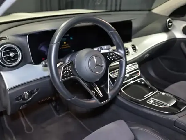 Mercedes-Benz E 200
