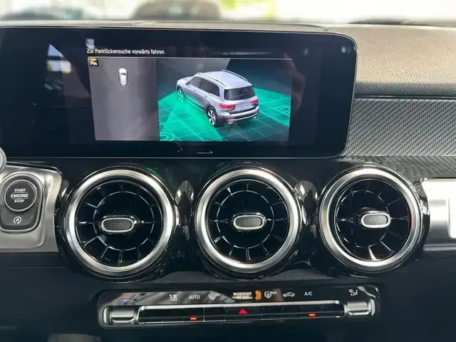 Mercedes-Benz GLB 180