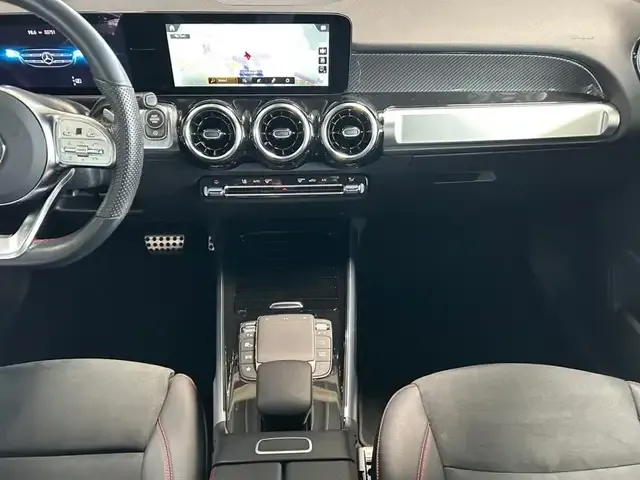 Mercedes-Benz GLB 180