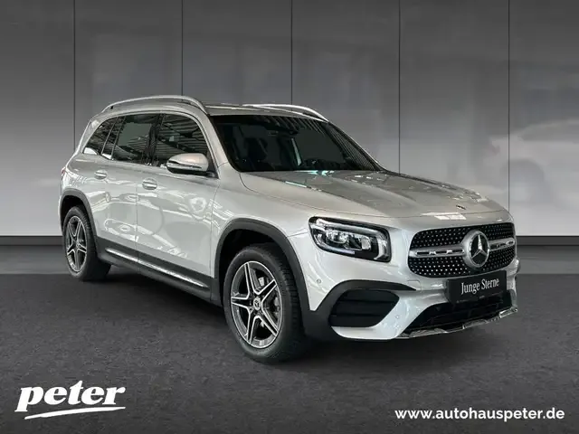 Mercedes-Benz GLB 180