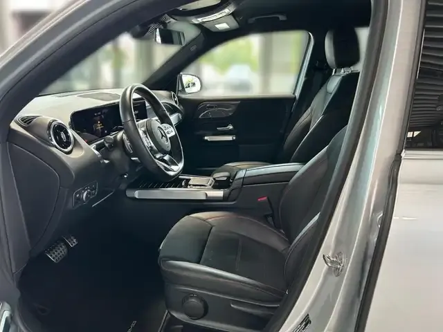 Mercedes-Benz GLB 180
