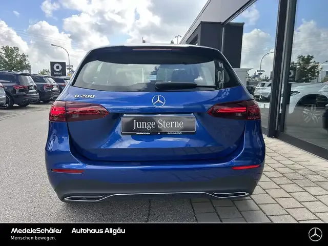 Mercedes-Benz B 200
