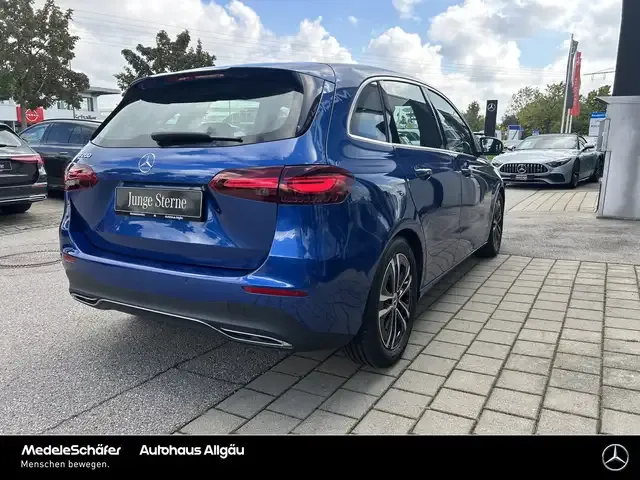 Mercedes-Benz B 200