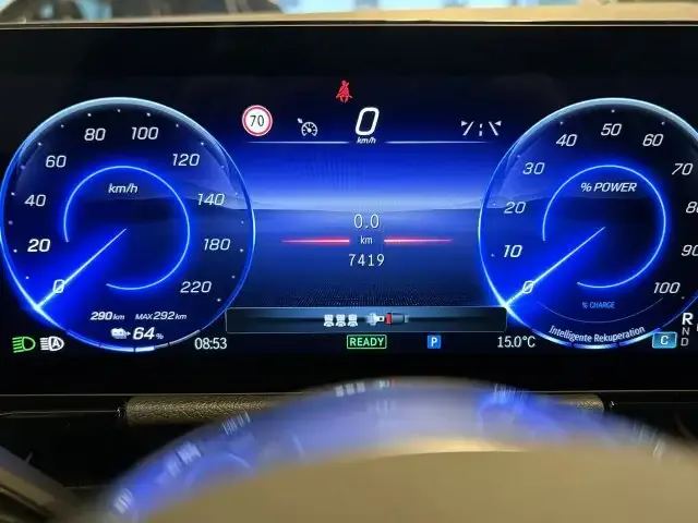 Mercedes-Benz EQA 300