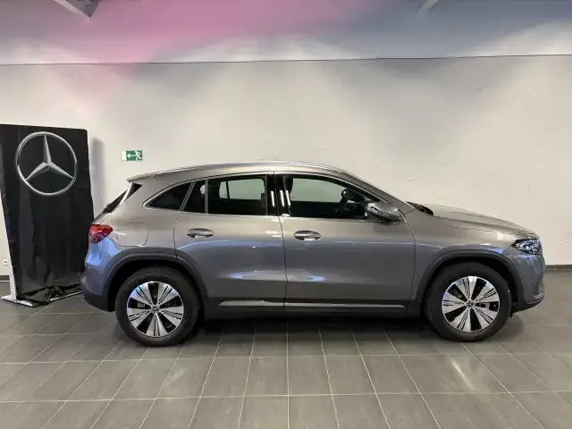 Mercedes-Benz EQA 300