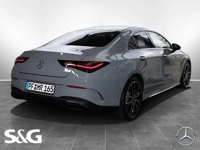 Mercedes-Benz CLA 200