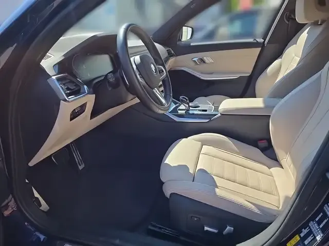 BMW 330
