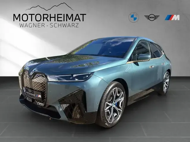 BMW iX