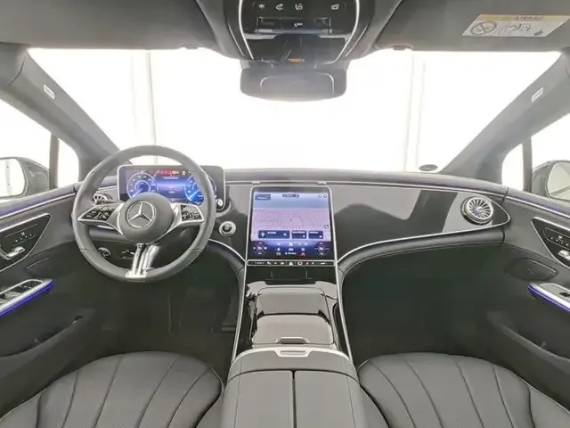 Mercedes-Benz EQE 300