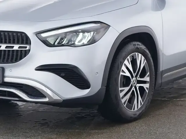 Mercedes-Benz GLA 180