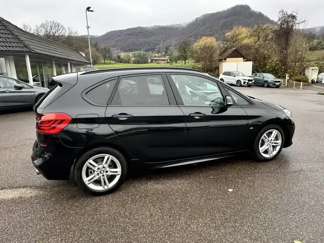 BMW 220