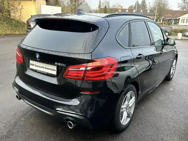 BMW 220