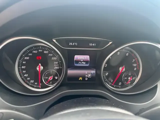 Mercedes-Benz CLA 180