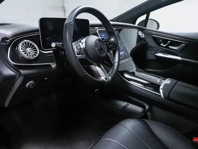 Mercedes-Benz EQE 300