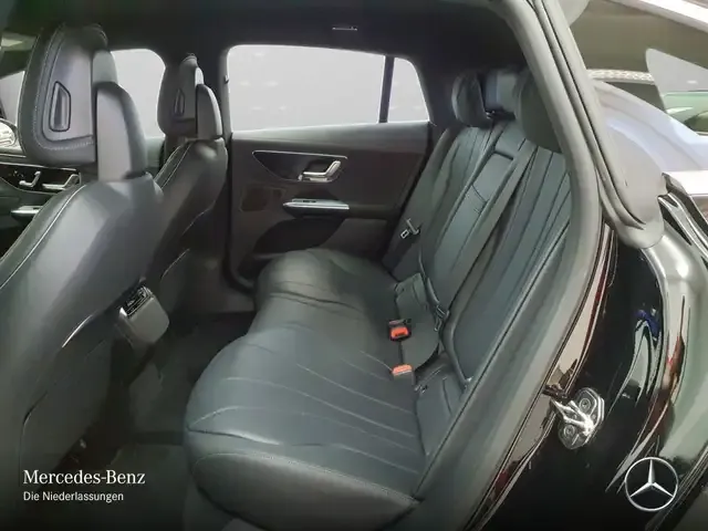 Mercedes-Benz EQE 300