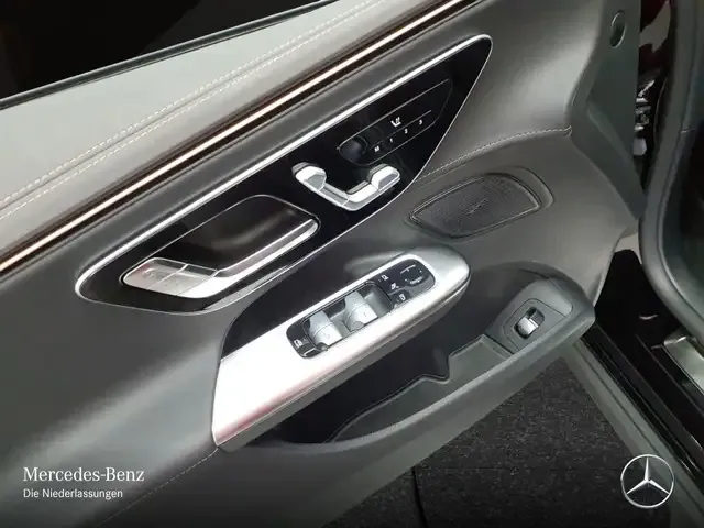 Mercedes-Benz EQE 300