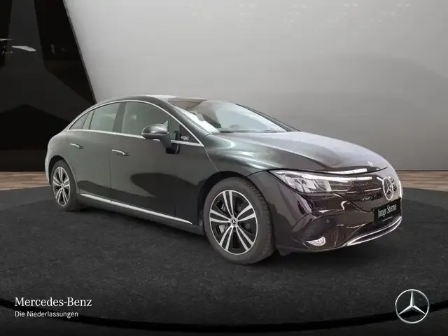 Mercedes-Benz EQE 300