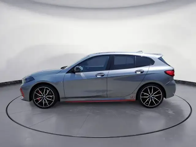 BMW 128