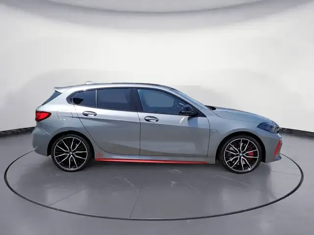 BMW 128