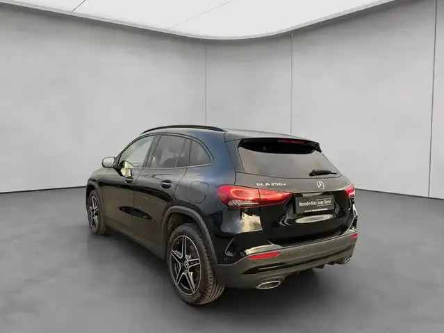 Mercedes-Benz GLA 250