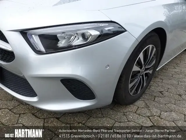 Mercedes-Benz A 180