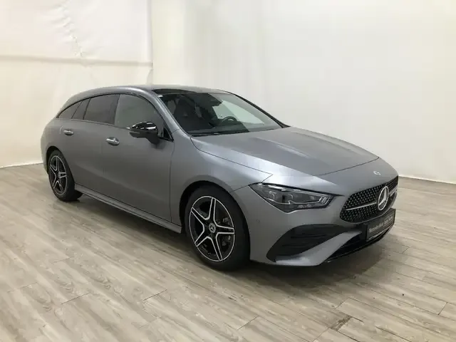 Mercedes-Benz CLA 180