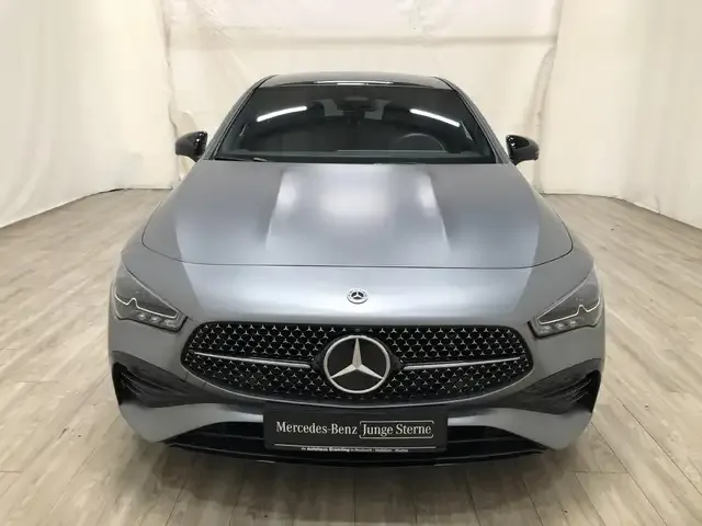 Mercedes-Benz CLA 180