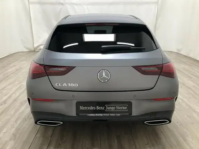 Mercedes-Benz CLA 180