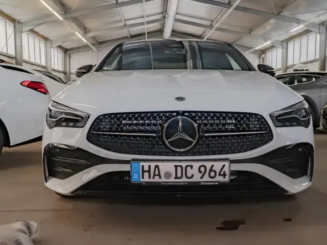 Mercedes-Benz CLA 220