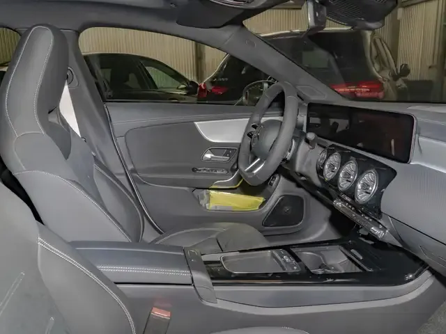 Mercedes-Benz CLA 220