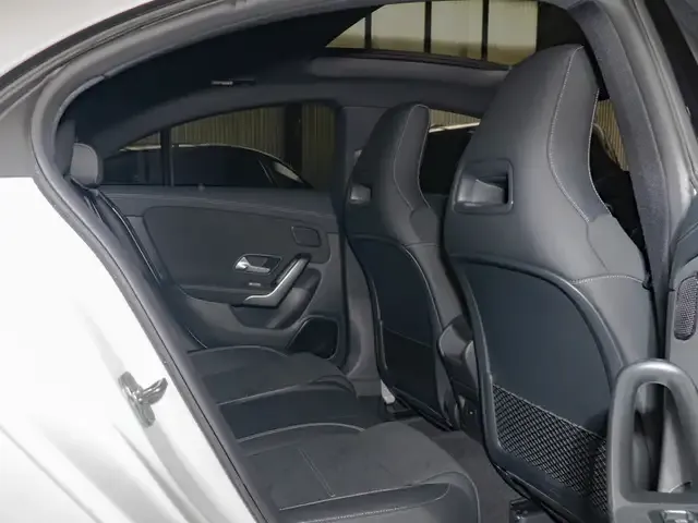 Mercedes-Benz CLA 220