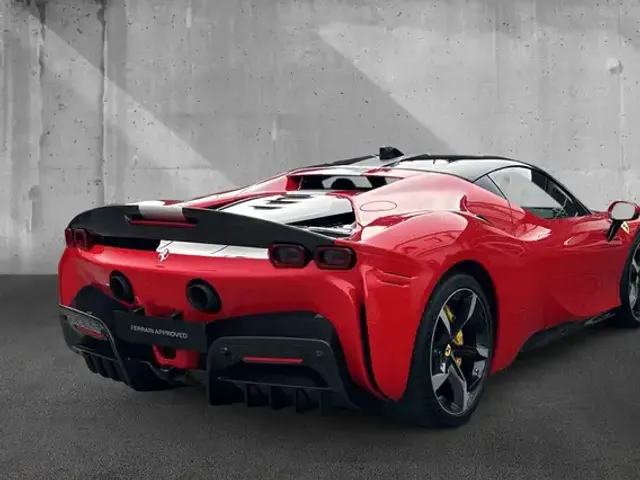 Ferrari SF90 Stradale