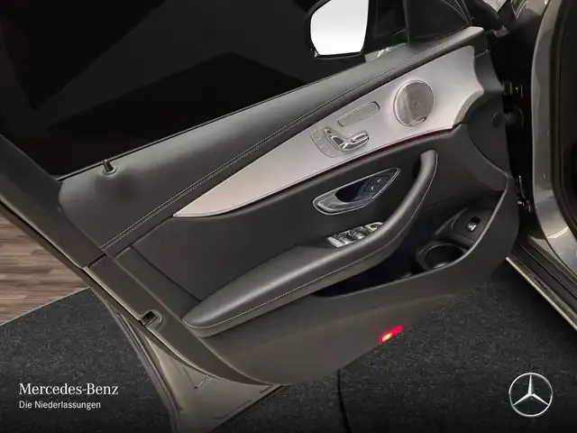 Mercedes-Benz E 400