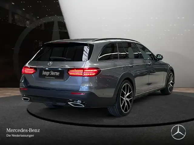 Mercedes-Benz E 400