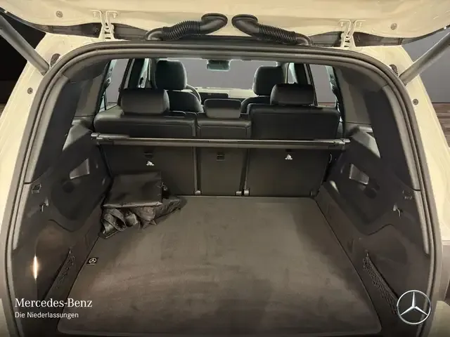 Mercedes-Benz EQB 300