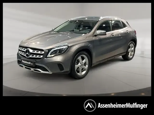 Mercedes-Benz GLA 180