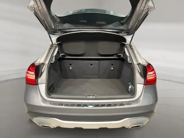 Mercedes-Benz GLA 180