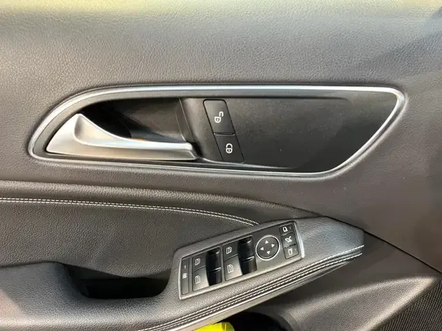 Mercedes-Benz GLA 180